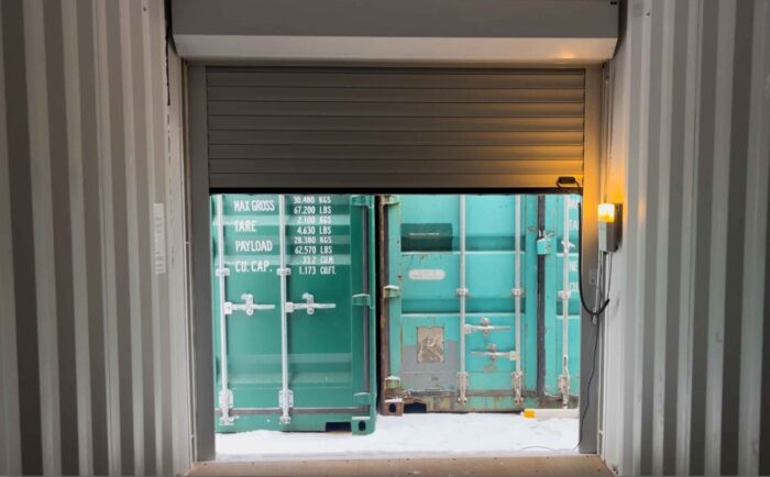 Contenitore 20 piedi High Cube con porte avvolgibili