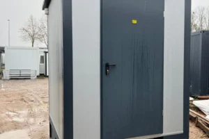 Contenitore Sanitario 2×2 m con Doccia e Serbatoio